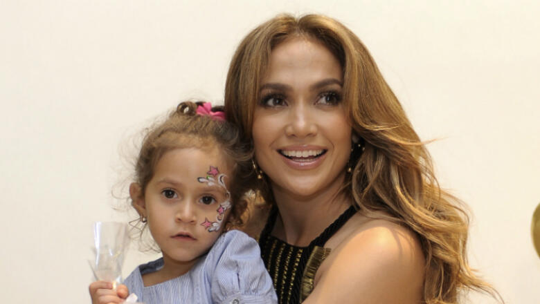 Jennifer Lopez's Daughter Shows Off Her Incredible Voice, Sings Alicia Keys - Thumbnail Image