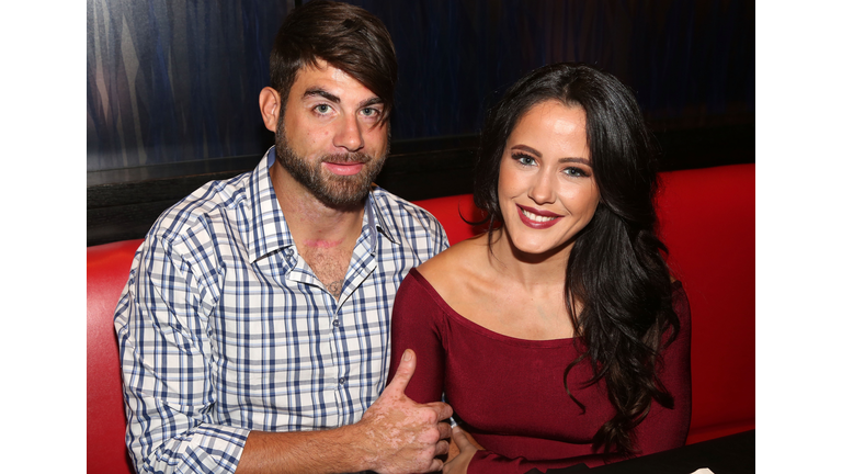 Jenelle Evans Visits Planet Hollywood