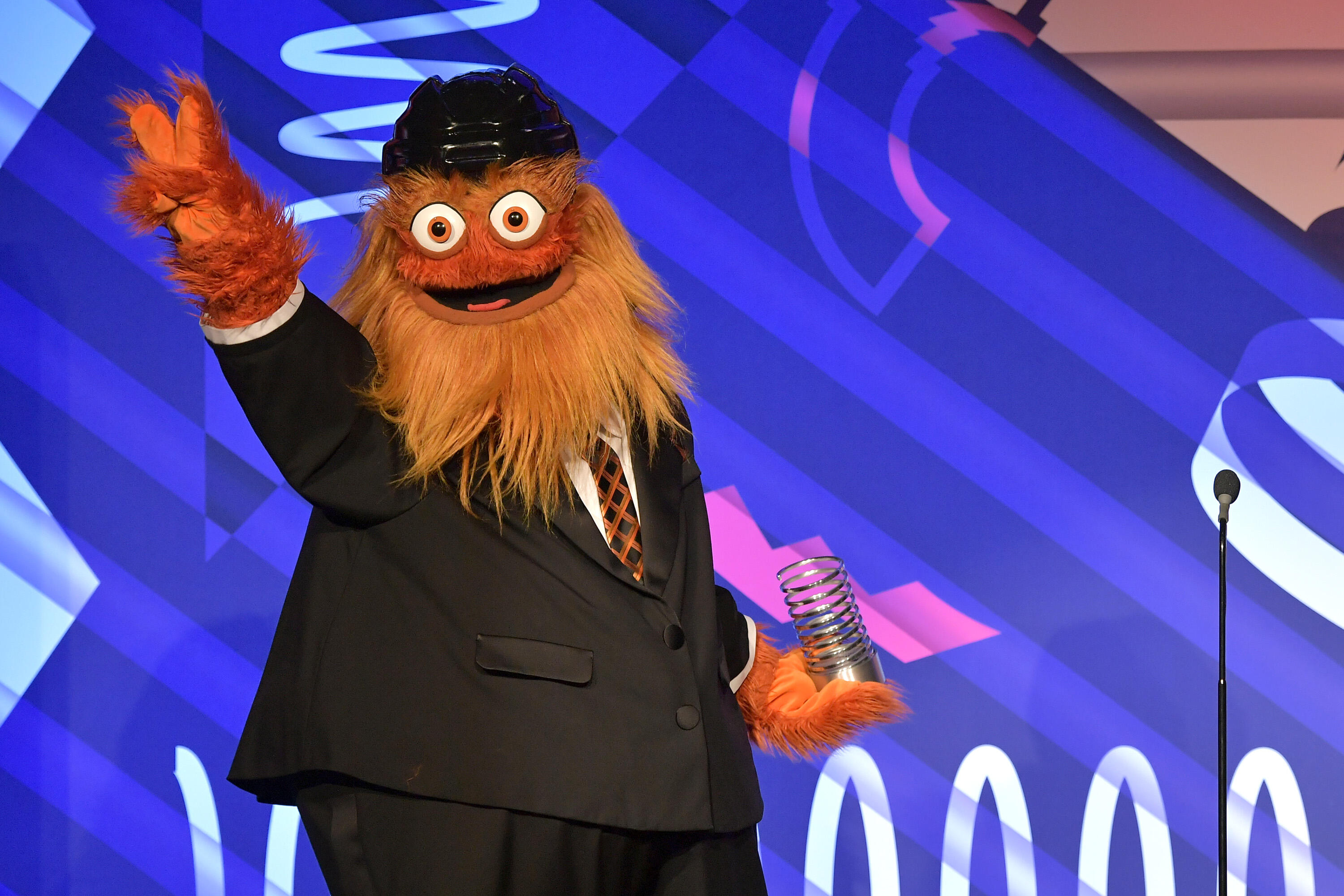 Gritty, Flyers Mascot, Gets Invited to Appear on SNL - Thumbnail Image