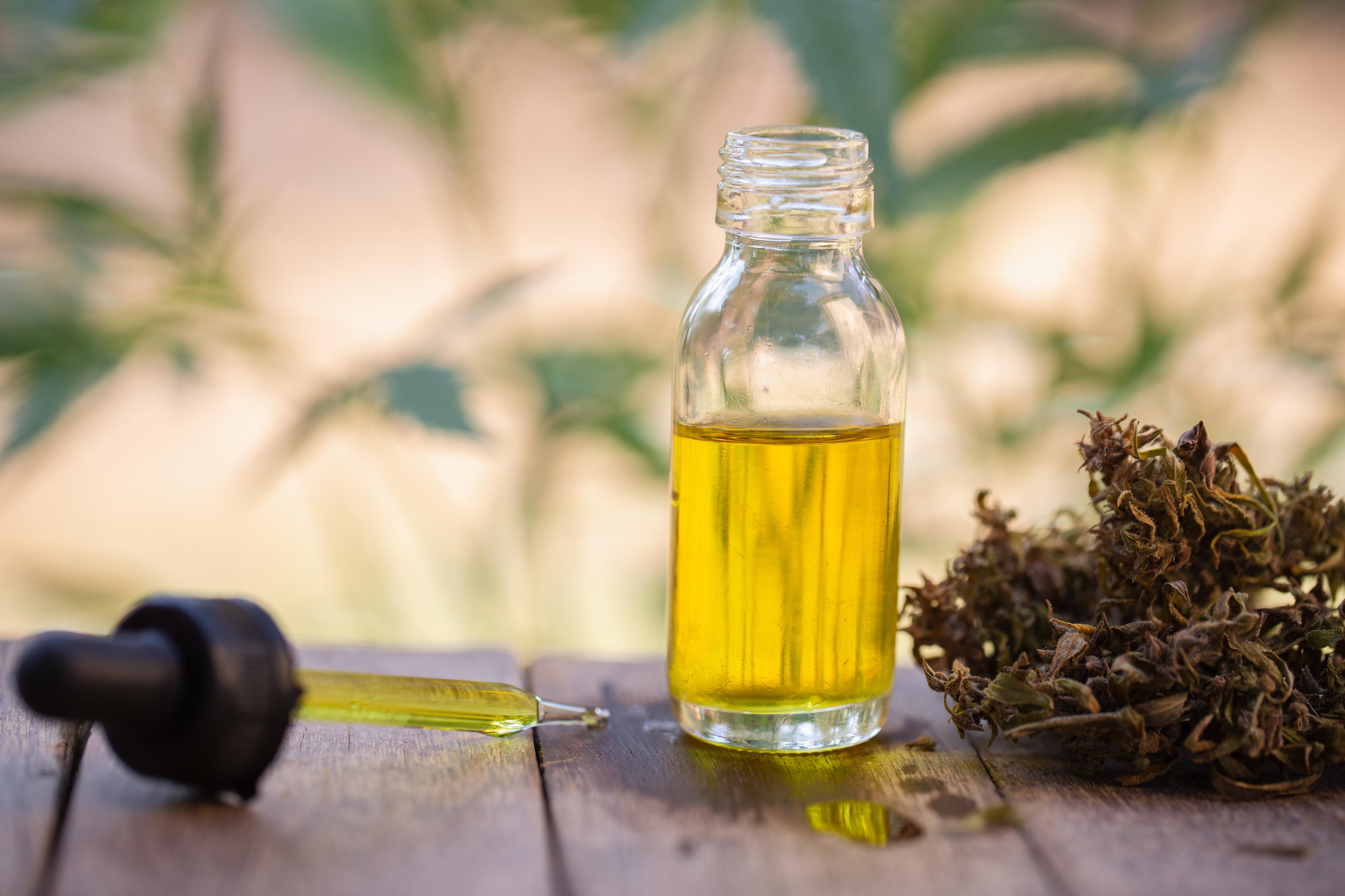 What you need to know about CBD oil and pain relief - Thumbnail Image