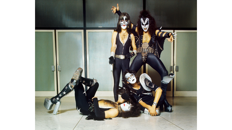 Kiss