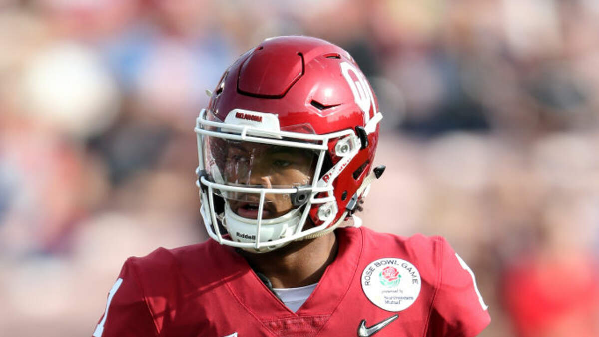 Who measures at the combine? There is no way Kyler Murray is 5'10” and a  quarter. Next to 5'9” Hollywood : r/ravens