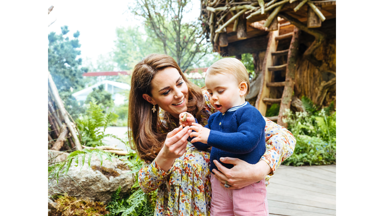 Duchess of Cambridge Visits RHS Chelsea Flower Show garden