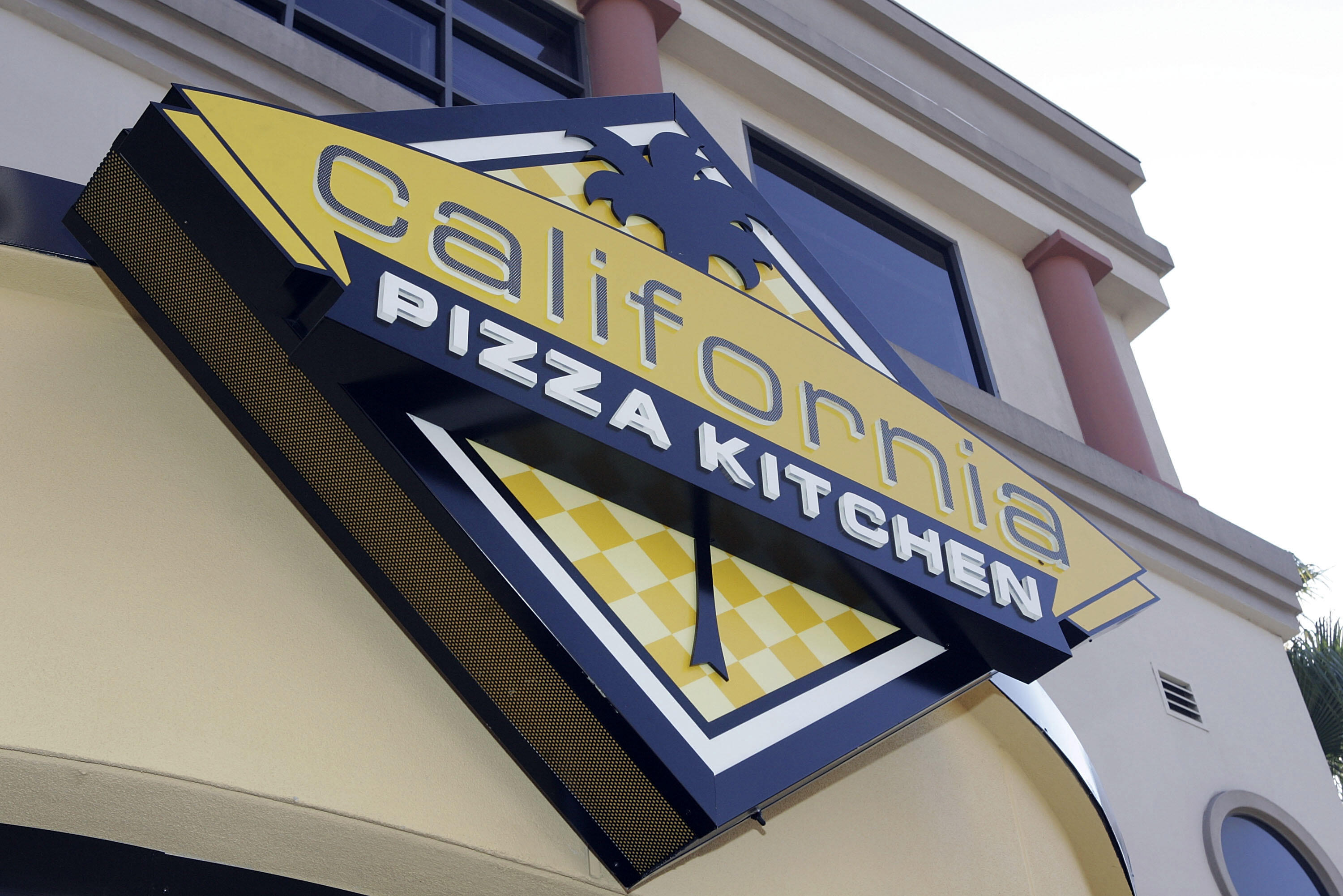 The Only California Pizza Kitchen In Manhattan Is Closing Friday