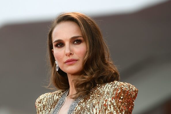 Natalie Portman says she never dated Moby.