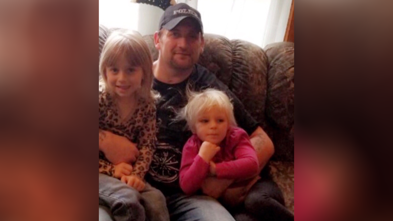 Father saves 5-year-old daughter from dog attack