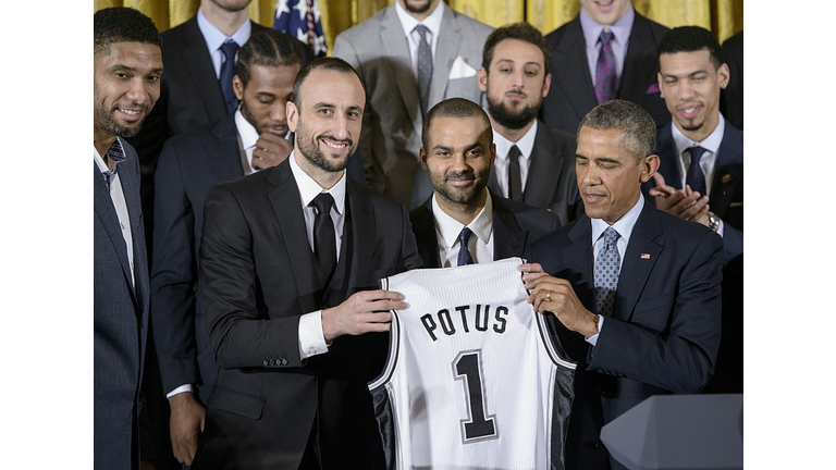 US-POLITICS-NBA-OBAMA-SPURS