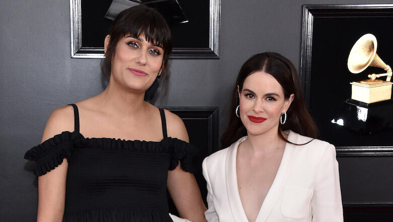 Teddy Geiger And Emily Hampshire Reportedly Call Off Engagement Iheart 4349