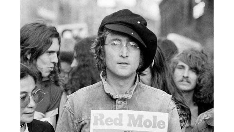 John & Yoko In Hyde Park