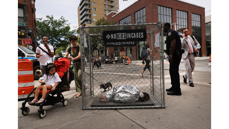 Pop Up Installations Depicting Crying Children In Cages Appear New York City, Aiming To Highlight US Mexico Border Crisis