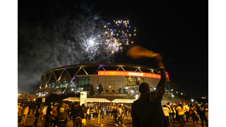 Raucous Golden State Warriors Fans Celebrate NBA Finals Victory