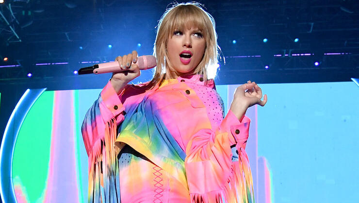 Taylor Swift To Unveil Clothing Line Inspired By New Album Lover