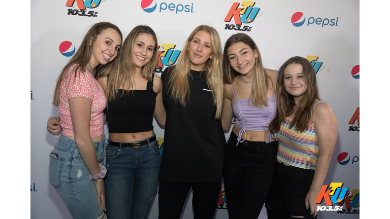 PHOTOS: Ellie Goulding Meets Fans Backstage at KTUphoria