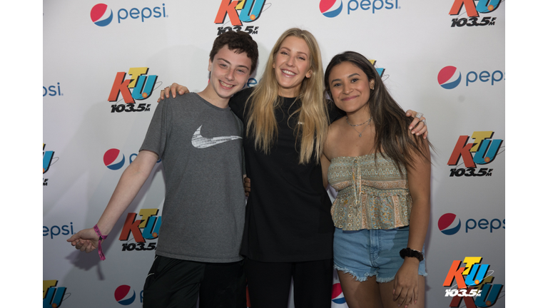 PHOTOS: Ellie Goulding Meet Fans Backstage at KTUphoria