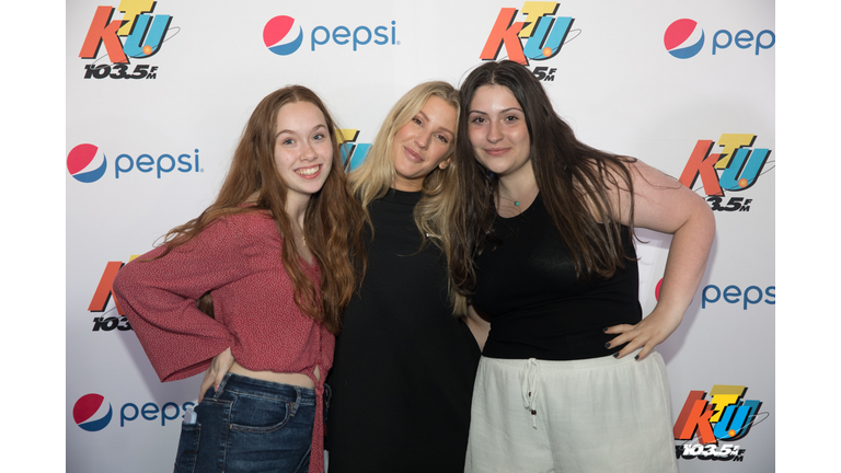 PHOTOS: Ellie Goulding Meet Fans Backstage at KTUphoria