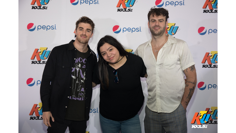 PHOTOS: The Chainsmokers Meet Fans Backstage at KTUphoria