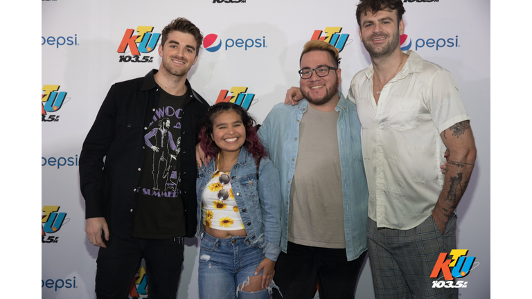 PHOTOS: The Chainsmokers Meet Fans Backstage at KTUphoria