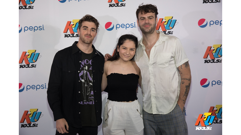 PHOTOS: The Chainsmokers Meet Fans Backstage at KTUphoria