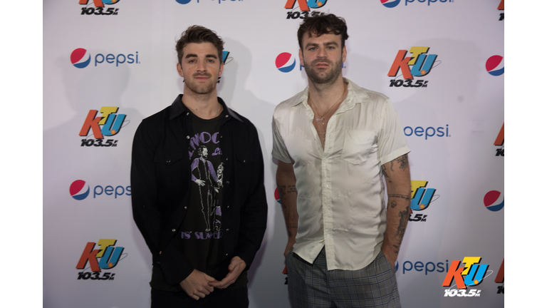 PHOTOS: The Chainsmokers Meet Fans Backstage at KTUphoria