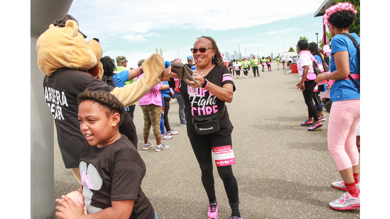 2019 Sista Strut Philadelphia Finish Line Photos. Photo: iHeartMedia Philly/Tricia Gdowik