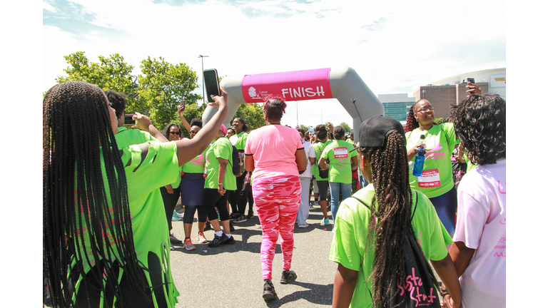 2019 Sista Strut Philadelphia Finish Line Photos. Photo: iHeartMedia Philly/Tricia Gdowik