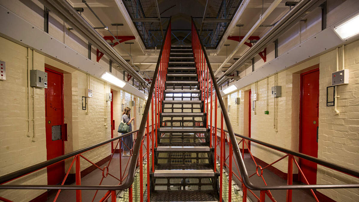 Should felons be allowed to serve jury duty after time is served