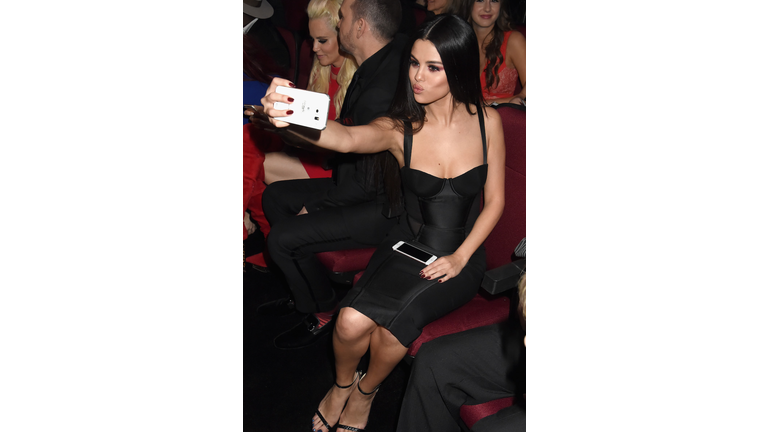 2015 American Music Awards - Backstage And Audience