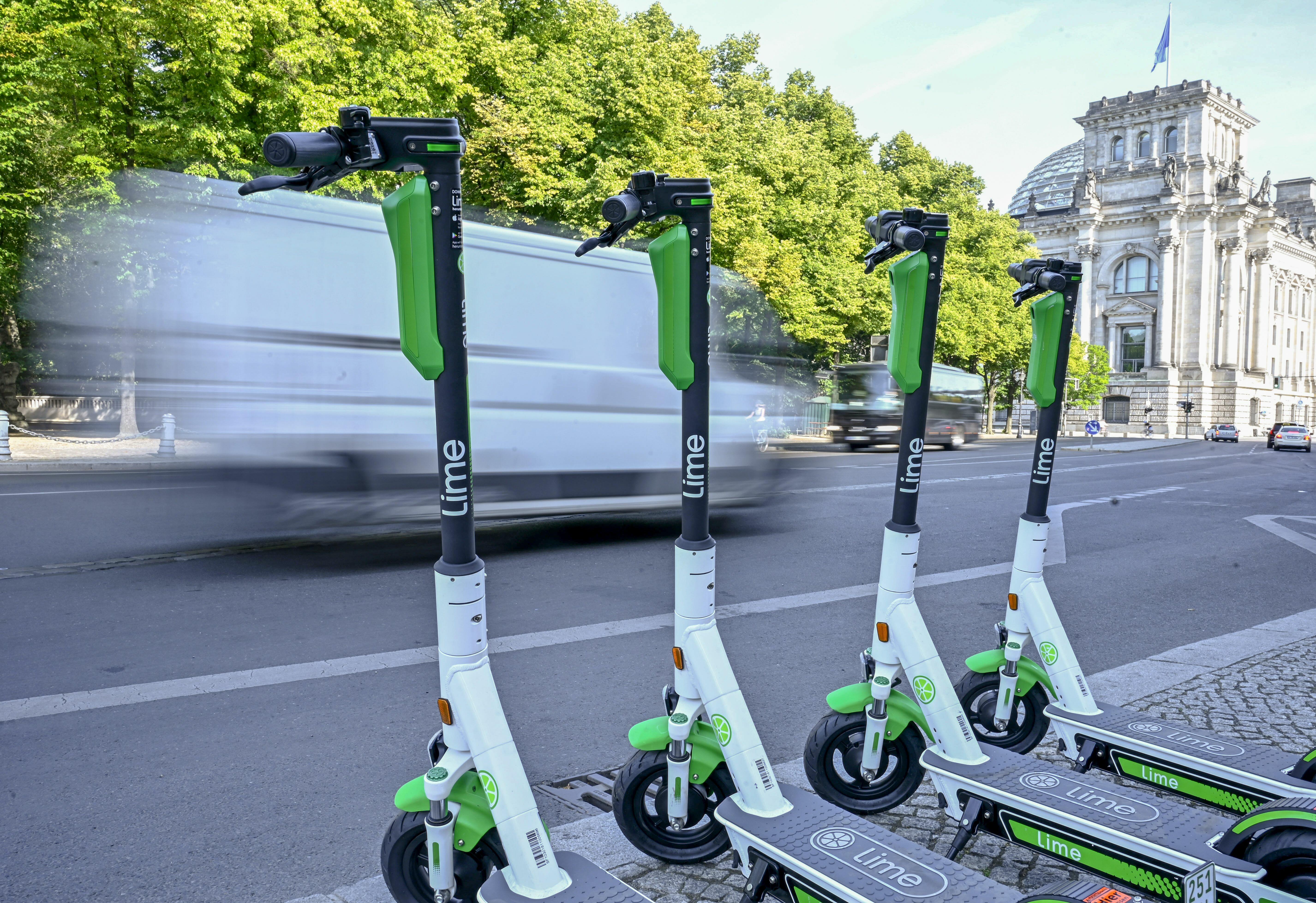 Scooters in Nashville Officially Banned 1075 The River
