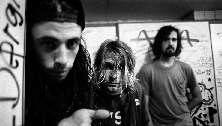 Dave Grohl S Sweet Reason For Calling His Mom Before First Nirvana