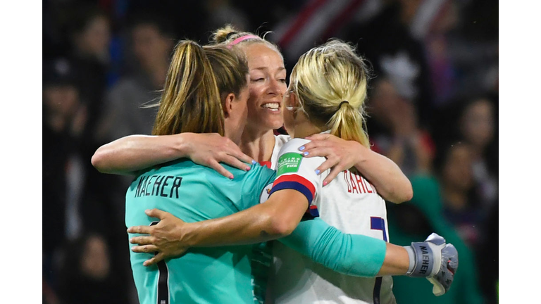 FBL-WC-2019-WOMEN-MATCH35-SWE-USA