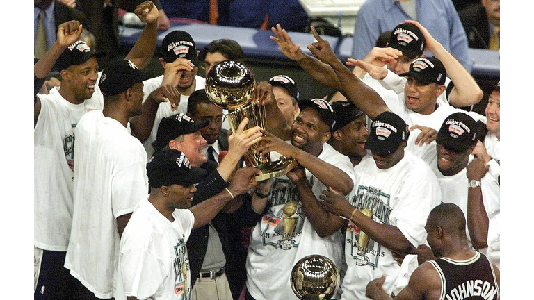 Spurs celebrate 1st NBA Championship
