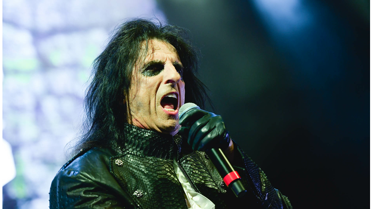 The Hollywood Vampires Perform At The Greek Theatre