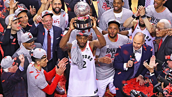 Colin Cowherd thinks Kawhi should strongly consider staying in Toronto.