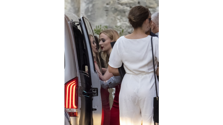 Sophie Turner And Joe Jonas' Dinner Party : Outside Arrivals In Avignon