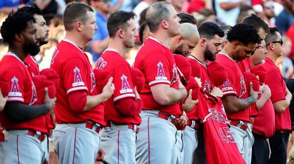 Los Angeles Angels of Anaheim v Texas Rangers