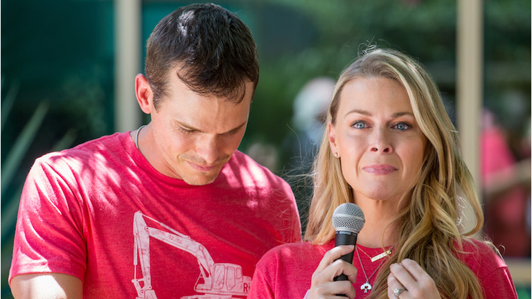 Granger Smith Visits Dell Children's To Present Donation In Memory Of His Son River