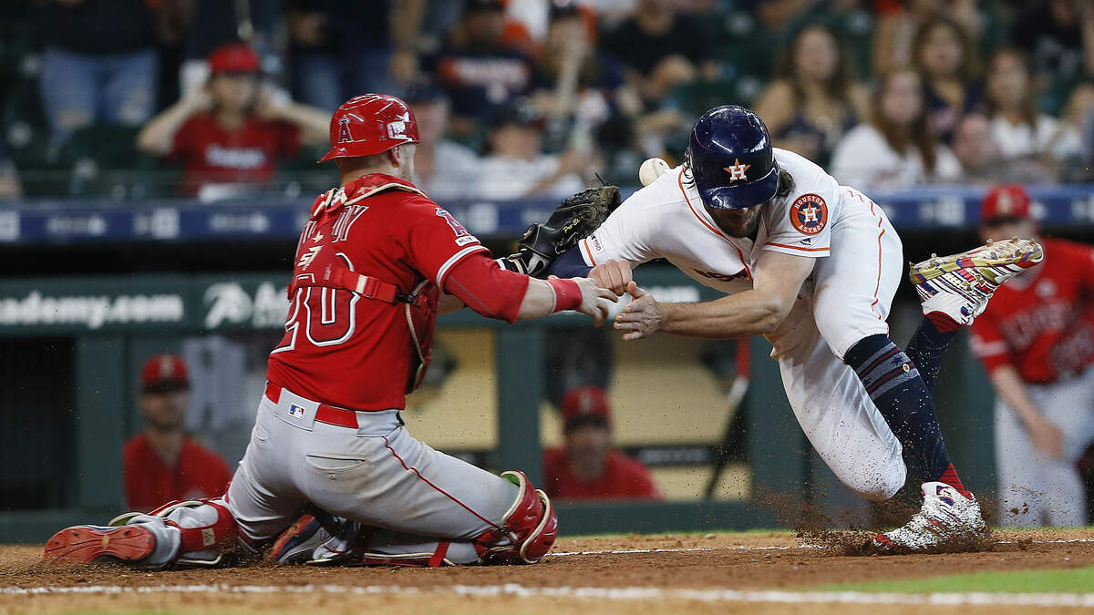 Yadier Molina furiously calls out Astros' Jake Marisnick following