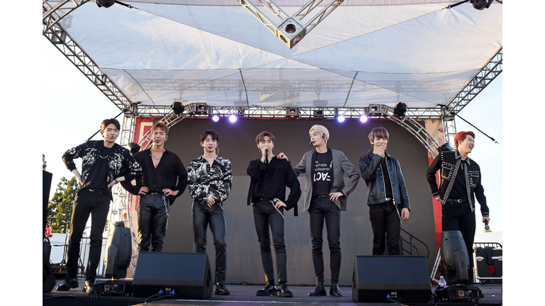 102.7 KIIS FM's Jingle Ball Village - Pre Show