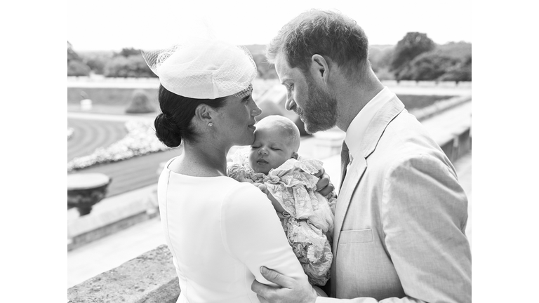 TOPSHOT-BRITAIN-ROYALS-ARCHIE