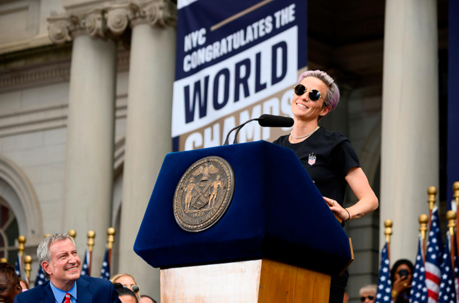 FBL-WC-2019-USA-WOMEN-PARADE