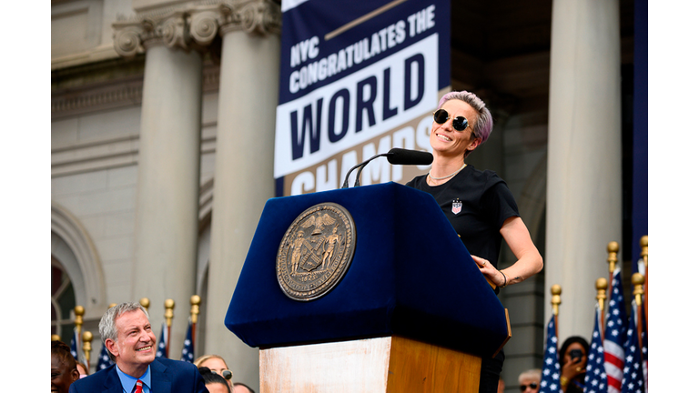 FBL-WC-2019-USA-WOMEN-PARADE
