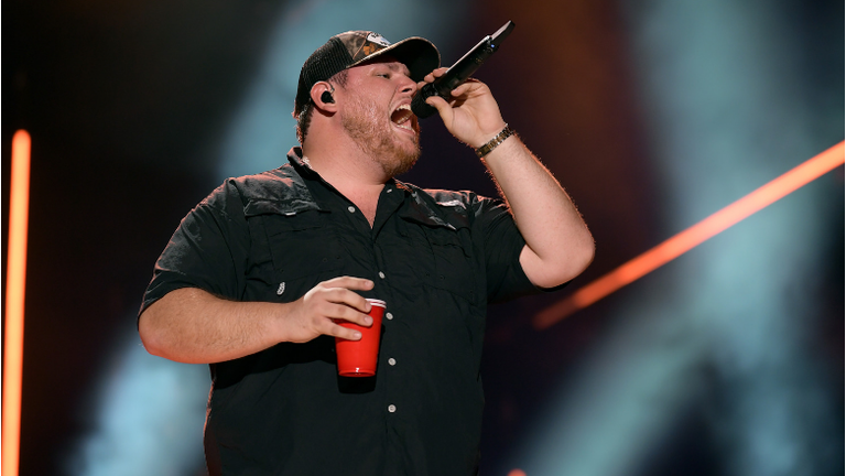 Watch Luke Combs' Live Performance Of Unreleased Song, 'Reasons'