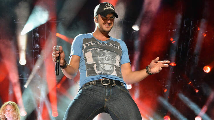 13 Of Luke Bryan's Best Booty Shaking Shots | 102.1 WDRM ...