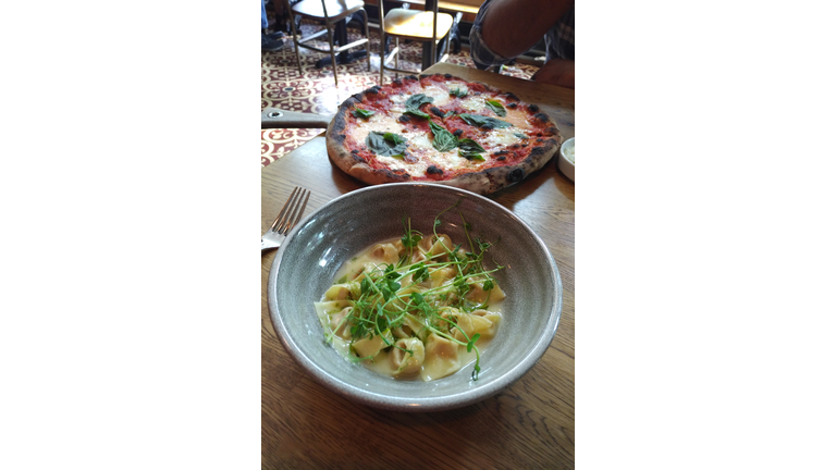 Tortellini and pizza