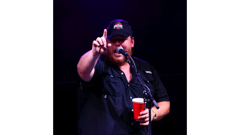 Luke Combs Unplugged