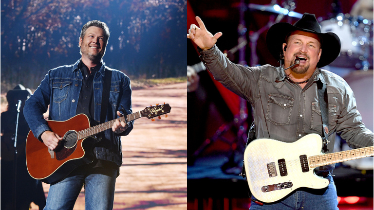 Garth Brooks Brings Out Blake Shelton For Live Performance Of 'Dive Bar' 