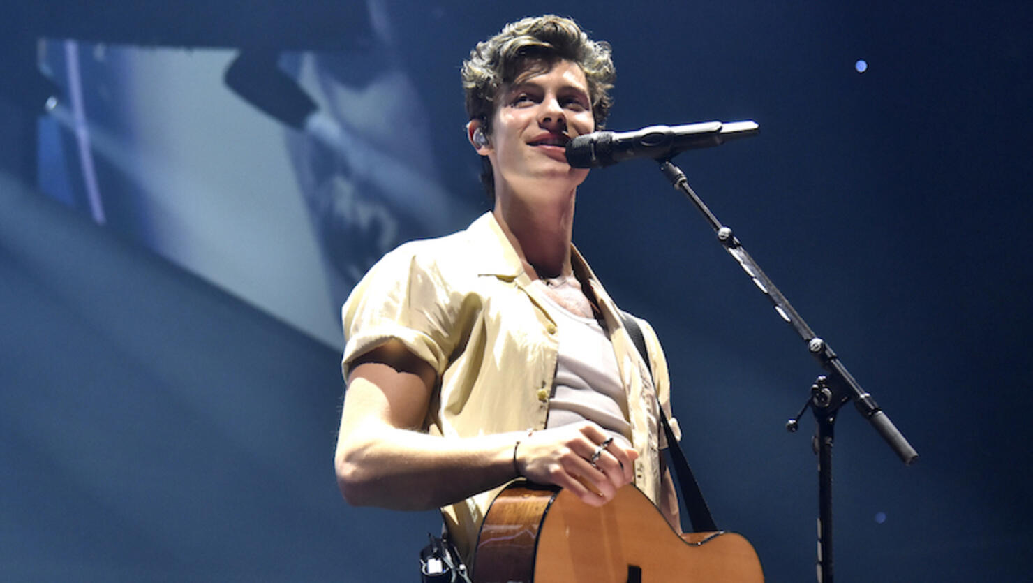 Shawn Mendes & Alessia Cara In Concert - Sacramento, CA