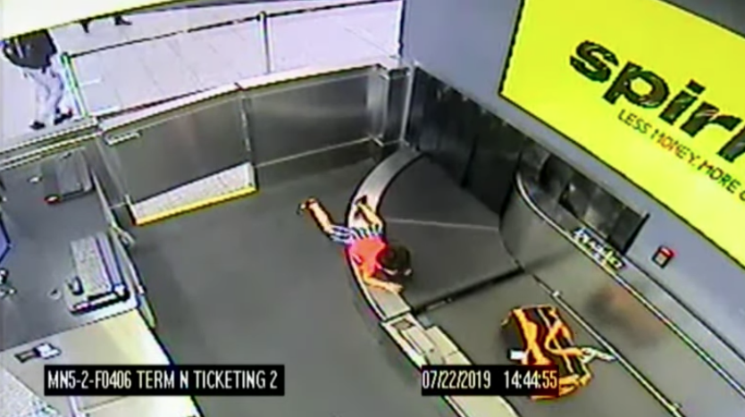 Toddler Injured After Riding On Luggage Conveyor Belt At Atlanta Airport - Thumbnail Image