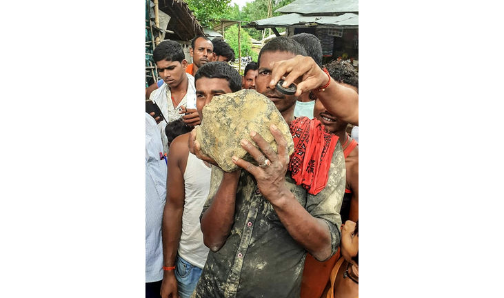 INDIA-METEORITE