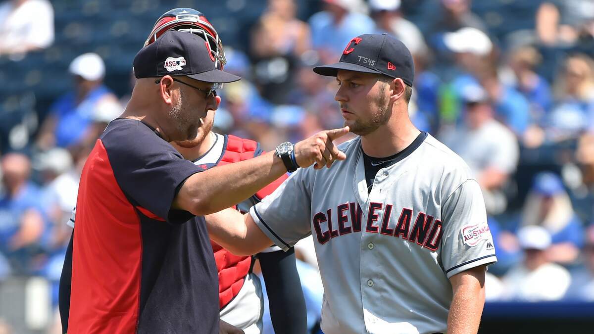 Indians trade Trevor Bauer to Reds, land Yasiel Puig in 3-team